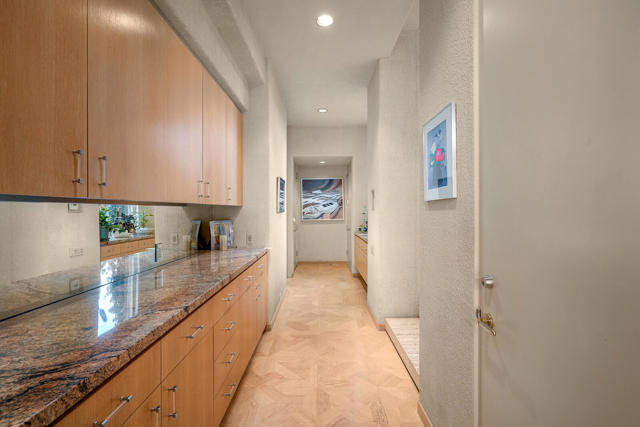 203 Kiva Drive, Palm Desert CA: https://media.crmls.org/mediaz/4ebb40fc-bcca-4fec-b003-ac301fd70673.jpg