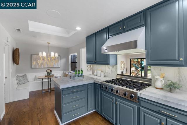 1806 Newell Ave, Walnut Creek CA: https://media.crmls.org/mediaz/4ebb7bb2-4498-4ff5-a1c6-b4167ca7d92e.jpg