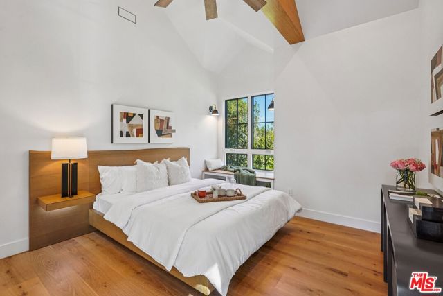 4034 Coolidge Avenue, Culver City CA: https://media.crmls.org/mediaz/4ebb922f-8fe3-44eb-ac6e-2906cf0de72d.jpg