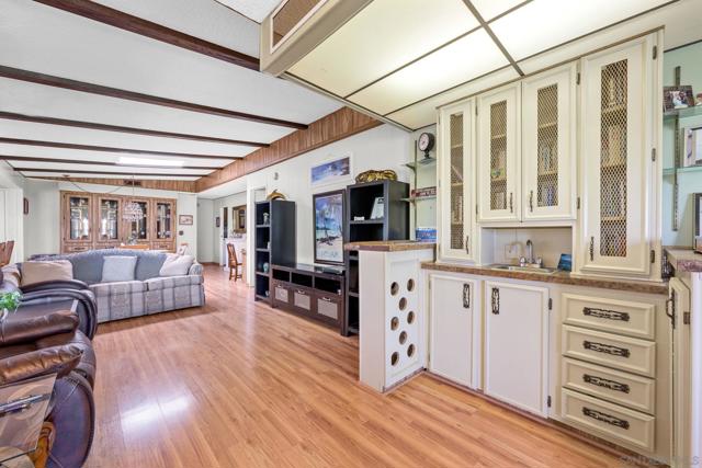 5001 W Florida Avenue, Hemet CA: https://media.crmls.org/mediaz/4ebba700-4dfc-405a-a3ae-4ff0dd556d78.jpg