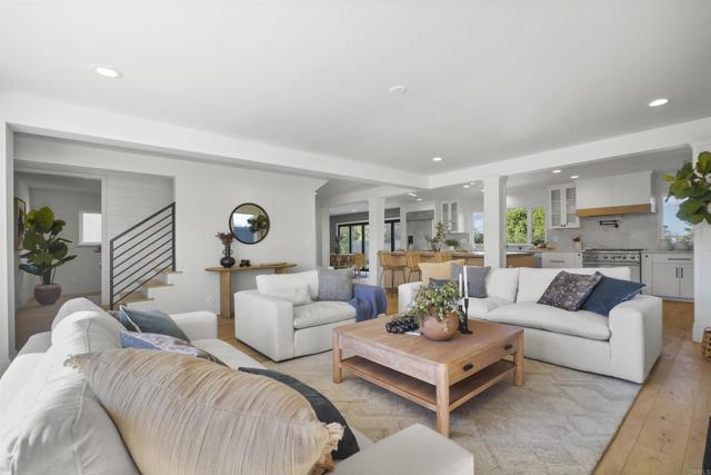 24611 Spadra Ln, Mission Viejo CA: https://media.crmls.org/mediaz/4ebce759-9437-4888-8716-778247d44749.jpg