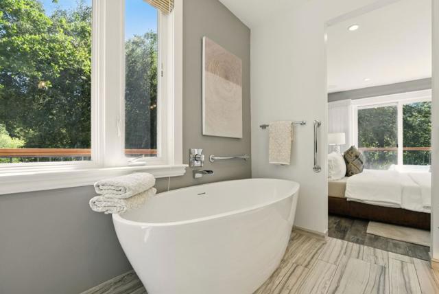 13945 Vista Regina, Saratoga CA: https://media.crmls.org/mediaz/4ebdfef7-5911-438d-9100-261cec95b6a3.jpg