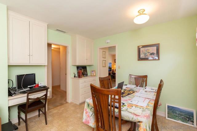 231 E, Coronado CA: https://media.crmls.org/mediaz/4ebe5f1e-40fc-4d00-a0dc-15df96ab41bb.jpg
