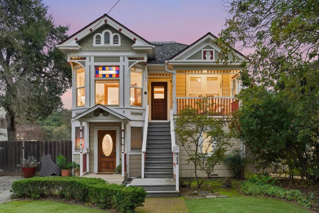 256 Los Gatos Boulevard