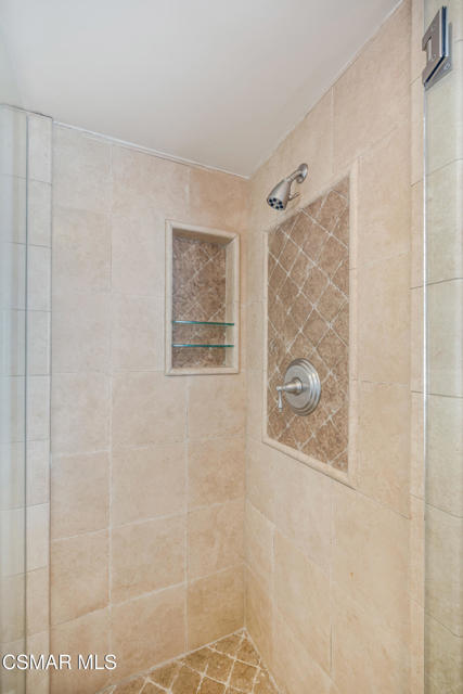 108 Pasadena Avenue, Oxnard CA: https://media.crmls.org/mediaz/4ec1dbd7-83c1-49ba-b255-8d0c4294026a.jpg