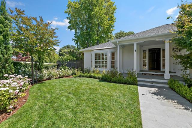 1715 Forest View Avenue, Hillsborough CA: https://media.crmls.org/mediaz/4ec2eff0-e23f-4b29-9ccd-7d79d0061390.jpg