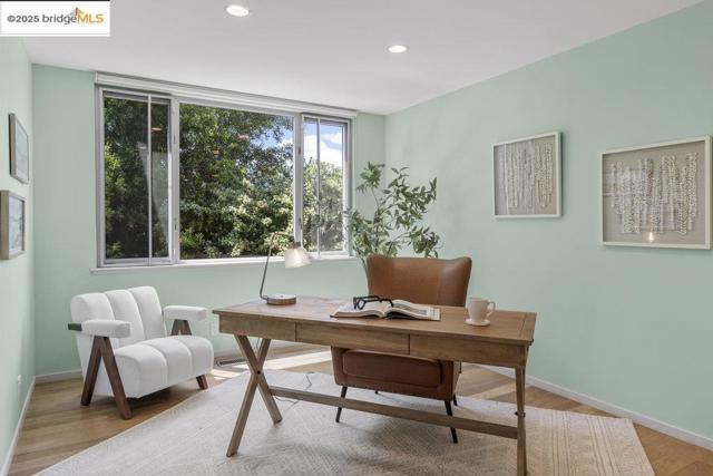 8715 Don Carol Drive, El Cerrito CA: https://media.crmls.org/mediaz/4ec3b338-376d-4677-a243-e282cdad6568.jpg