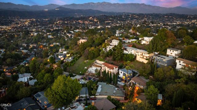 Detail Gallery Image 34 of 36 For 1038 Oban Dr, Los Angeles,  CA 90065 - 3 Beds | 3 Baths