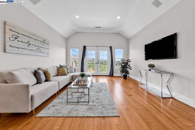 3405 Story Lane, San Jose CA: https://media.crmls.org/mediaz/4ec42769-c136-41aa-85d1-6150b7d52a6d.jpg