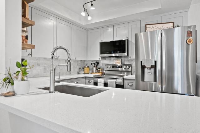Detail Gallery Image 7 of 27 For 110 N 2nd Ave #27,  Chula Vista,  CA 91910 - 2 Beds | 2 Baths