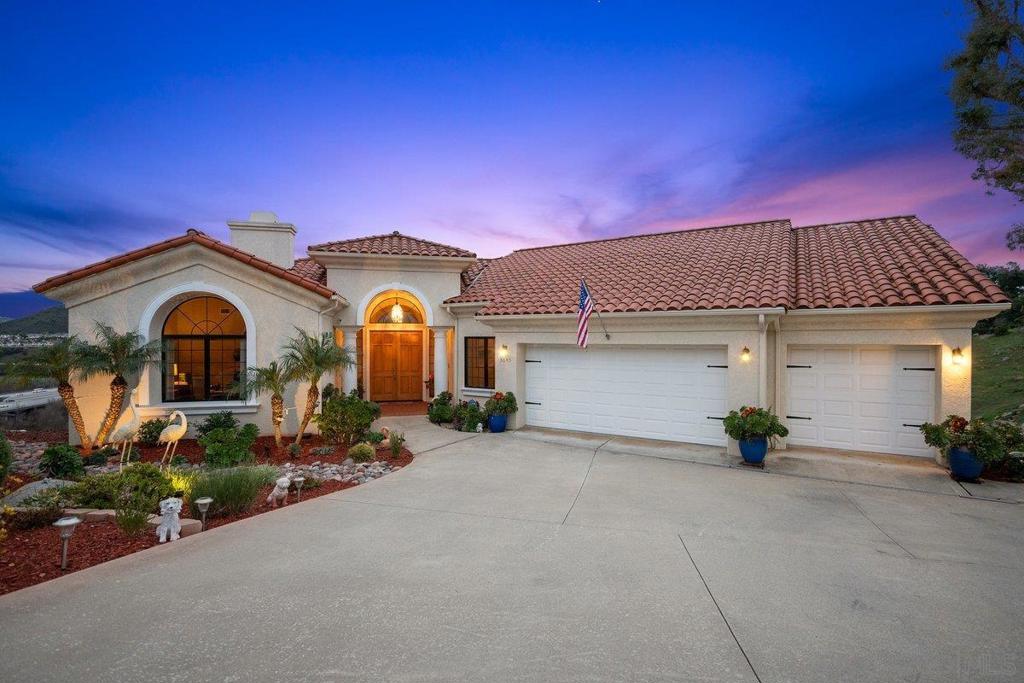 3645 Vista De La Canada
