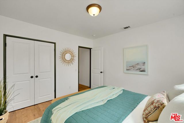 4300 Laurelgrove Avenue, Studio City CA: https://media.crmls.org/mediaz/4ec4cd95-a1bc-4781-b55a-9833aaf15182.jpg