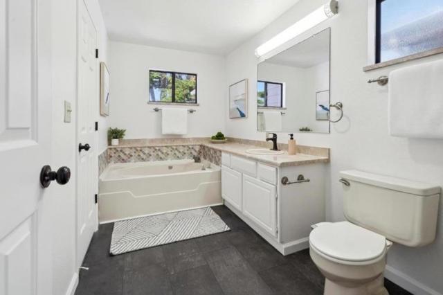 77 Montecito Avenue, Pacifica CA: https://media.crmls.org/mediaz/4ec5596a-95b5-4678-810d-7c17f2d848ee.jpg