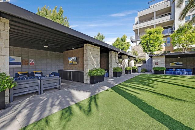 45158 Tom Blalock St, Fremont CA: https://media.crmls.org/mediaz/4ec58009-3330-4605-b48c-ad1c395aa381.jpg