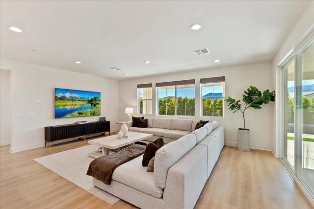 80435 Palatine Crt Court, La Quinta CA: https://media.crmls.org/mediaz/4ec5b970-fdf3-4614-b777-5deaaa22f88b.jpg