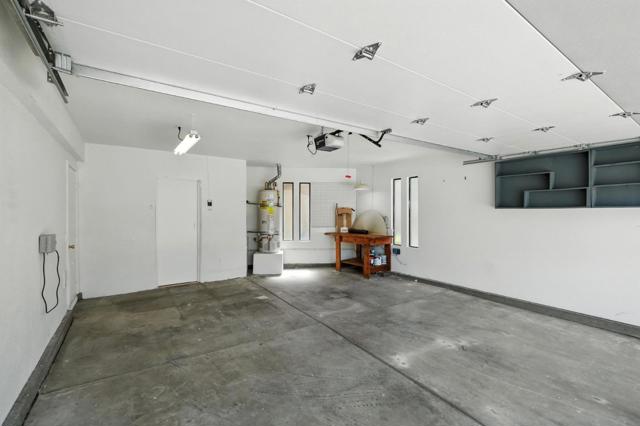 9345 Ivydale Circle, Elk Grove CA: https://media.crmls.org/mediaz/4ec6b254-8aed-4722-8ed9-ee4b08b7cfee.jpg