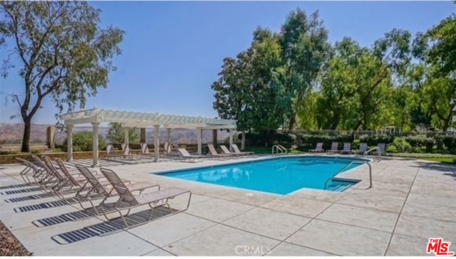 27632 Kevin Place, Santa Clarita CA: https://media.crmls.org/mediaz/4ec7135f-55a7-44a9-8860-8d8ad5a169f8.jpg