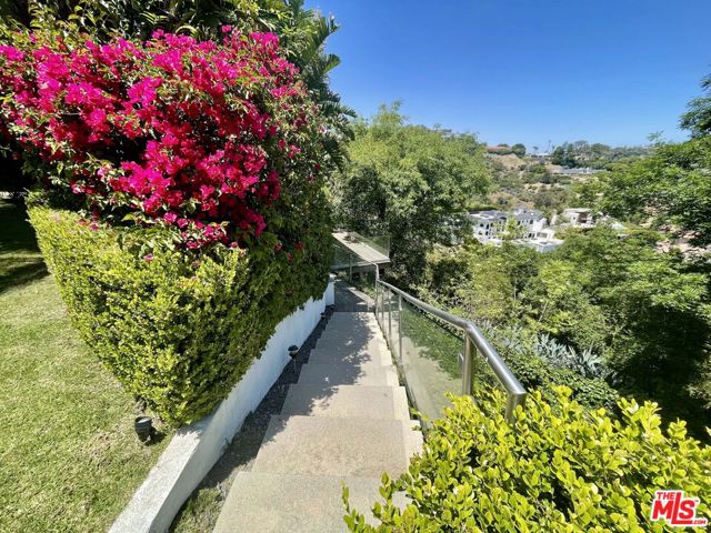 Drew Fenton | 1000 Stradella Road Los Angeles CA | MLS: 7195290