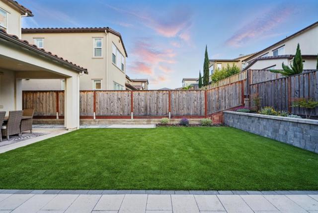 7081 Kirigin Way, Gilroy CA: https://media.crmls.org/mediaz/4ec7ba1f-4b21-46df-92c8-0f6553401664.jpg