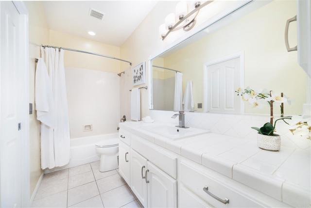1185 Cedar Summit Drive, Ramona CA: https://media.crmls.org/mediaz/4ec8127a-c9ef-4dbc-8d15-c8957c3b08e1.jpg