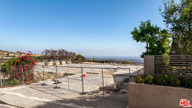 16638 Charmel Lane photo 4