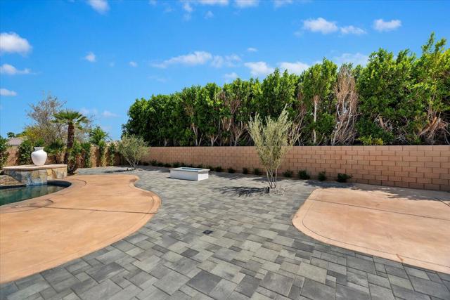 Image 62 of 77 For 80262 Amazon Avenue