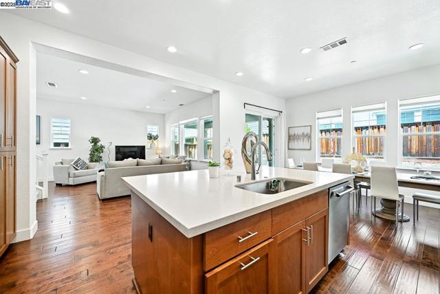 2100 Carbondale, Dublin CA: https://media.crmls.org/mediaz/4ec8e887-96cc-421b-99ed-f814da5aabcc.jpg