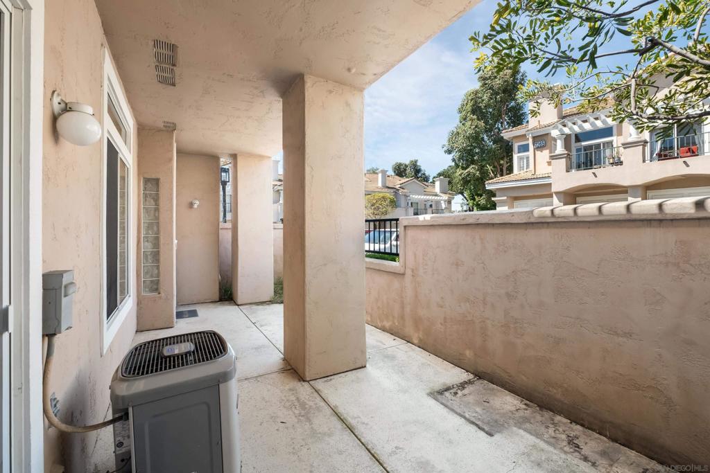 7275 Calabria Court - photo 13