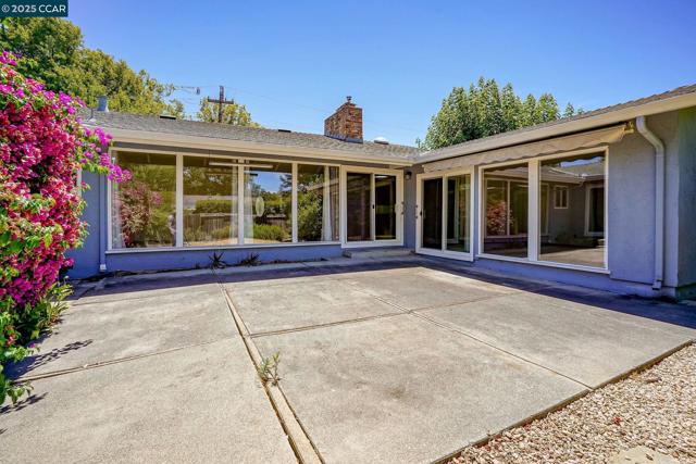 1801 Whitman Rd, Concord CA: https://media.crmls.org/mediaz/4ec9e4a0-729e-4c54-89fe-f9005ddd023f.jpg