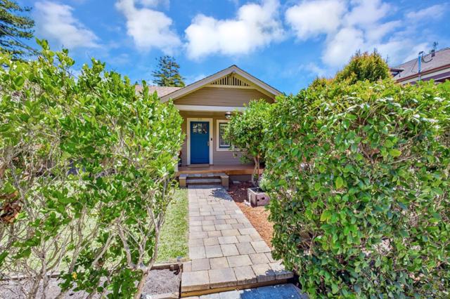 712 California Street, Santa Cruz CA: https://media.crmls.org/mediaz/4eca106f-7b90-444c-8387-552faea6375d.jpg