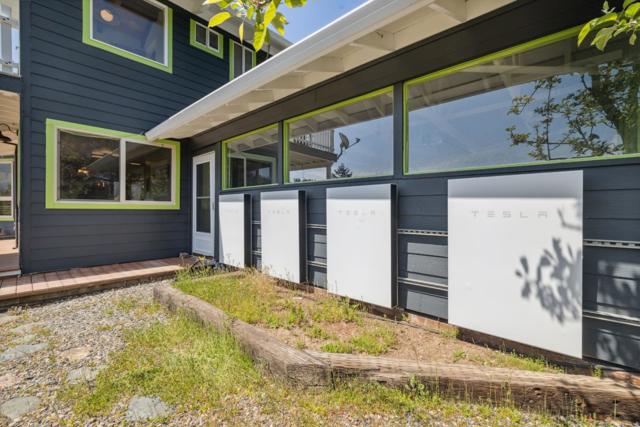240 Buck Knoll Road, Boulder Creek CA: https://media.crmls.org/mediaz/4eca1a94-fae1-49e9-b9dd-f7e355939029.jpg