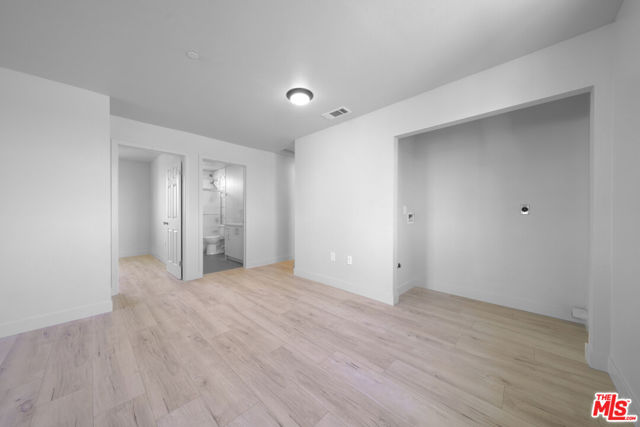 236 W 84th Place, Los Angeles CA: https://media.crmls.org/mediaz/4eca1f51-c88b-4967-ac18-bb7687b8f73c.jpg