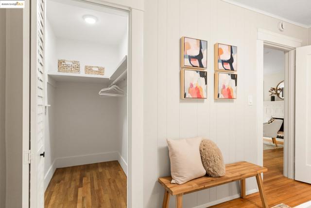 2941 Madeline St, Oakland CA: https://media.crmls.org/mediaz/4eca3e58-c3a4-4586-8fe0-531c95265c00.jpg