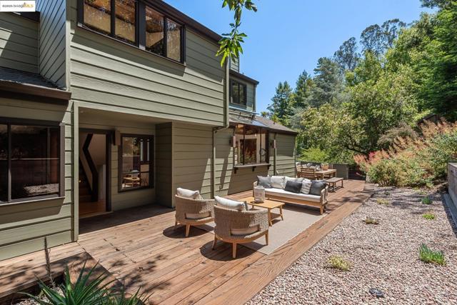 737 Woodhaven Rd, Berkeley CA: https://media.crmls.org/mediaz/4eca4a5e-591c-4845-abcc-b84409bb1c4a.jpg