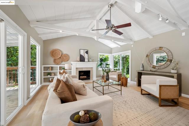 184 Lombardy Ln, Orinda CA: https://media.crmls.org/mediaz/4eca65fa-8b18-437a-b034-a392df22e641.jpg