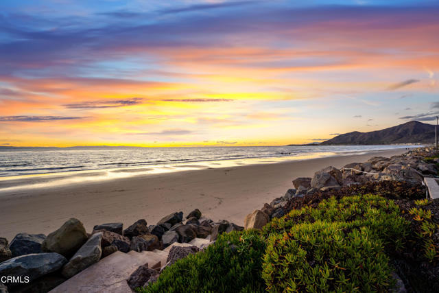 2956 Solimar Beach Drive Drive, Ventura CA: https://media.crmls.org/mediaz/4ecb7a23-5e34-45d0-b59b-4d82a13b330a.jpg