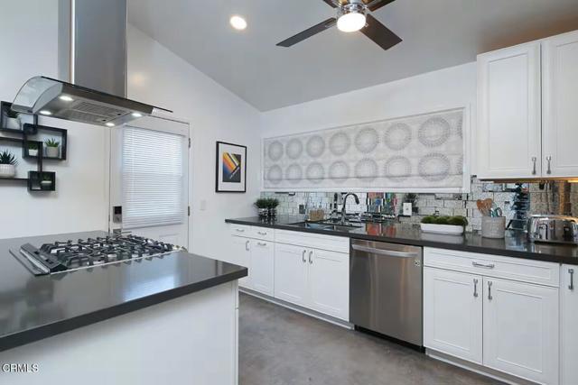Detail Gallery Image 5 of 19 For 7824 Tujunga Ave, North Hollywood,  CA 91605 - 3 Beds | 1/1 Baths