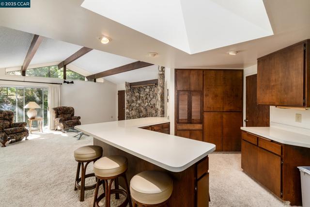 200 Lark Ln, Alamo CA: https://media.crmls.org/mediaz/4ecbc1d6-e1cb-419d-8f93-4efd0e687fcf.jpg