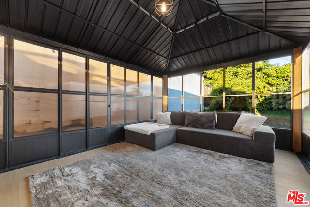 4137 W 58th Place, Los Angeles CA: https://media.crmls.org/mediaz/4eccf545-602c-4841-9de6-ceda756065bd.jpg