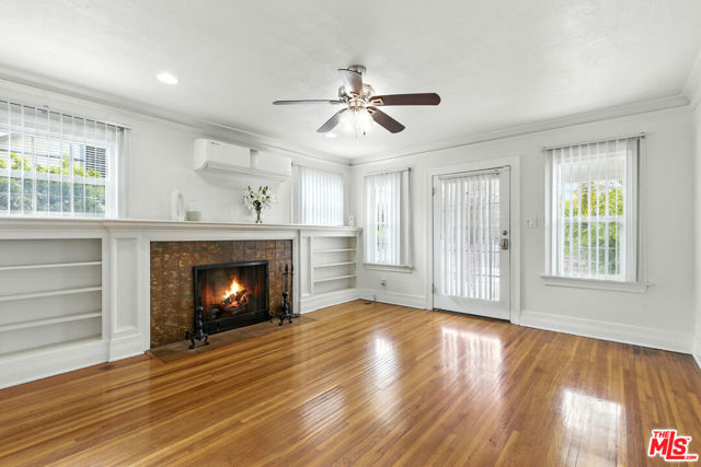 3521 W 58th Place, Los Angeles CA: https://media.crmls.org/mediaz/4ecd0856-31e0-4efb-a4b2-76df9906bd00.jpg