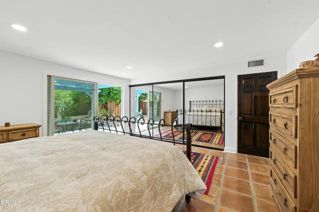 2161 Lathan Avenue, Camarillo CA: https://media.crmls.org/mediaz/4ecd6266-32c2-4cb4-8c9b-4f4d77233e07.jpg