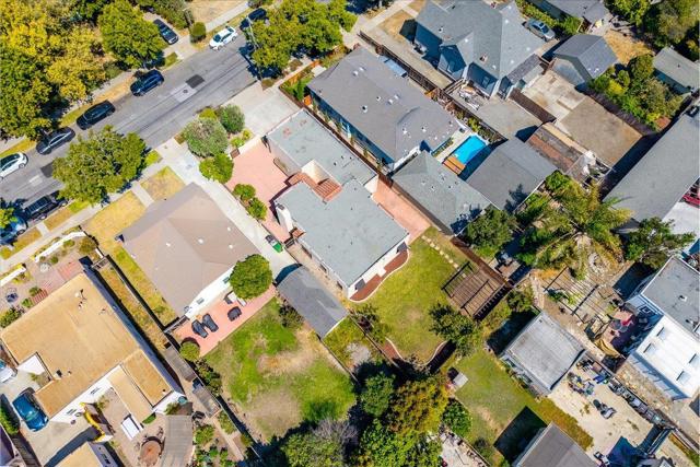 26 Willow Street, Salinas CA: https://media.crmls.org/mediaz/4ecd627d-3fe2-41b8-b439-fb71f24a7002.jpg