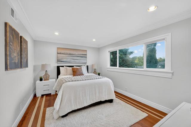 895 Greenwich Drive, Gilroy CA: https://media.crmls.org/mediaz/4ecdcf6a-76f4-4206-a746-eea6fa01c127.jpg