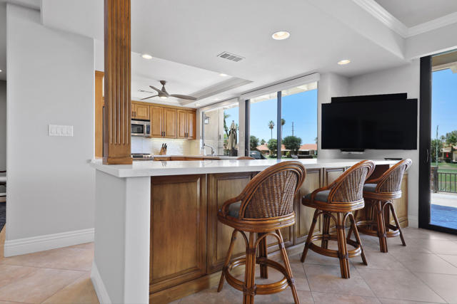 352 Villena Way, Palm Desert CA: https://media.crmls.org/mediaz/4ecde105-6806-44a0-8089-a6cfb39ed273.jpg