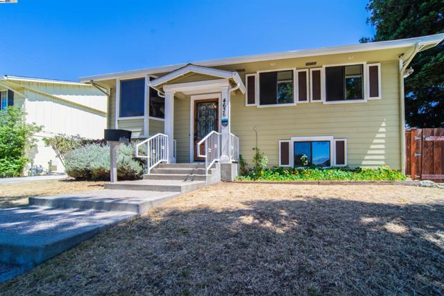 Image 13 of 52 For 4636 Serra Ave