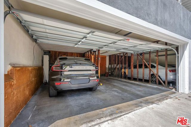 1229 Smithwood Drive, Los Angeles CA: https://media.crmls.org/mediaz/4ecfe4cd-0bd1-4e49-869e-13bcbb9a1169.jpg