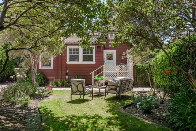 1124 Vancouver Avenue, Burlingame CA: https://media.crmls.org/mediaz/4ed0bfd6-5610-488c-af9b-5eea869df10c.jpg