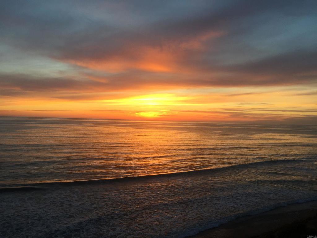 https://media.crmls.org/mediaz/4ed1171b-a362-4974-9a49-a8af9c6109c8.jpg?preset=X-Large