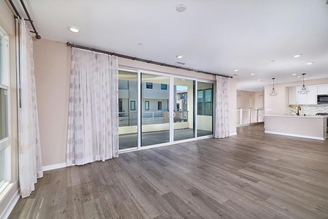 2921 Via Alta Pl, San Diego CA: https://media.crmls.org/mediaz/4ed29fcf-eefa-4a26-b50a-754d789ecc91.jpg