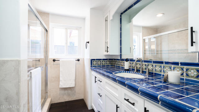 5726 Donna Avenue, Tarzana CA: https://media.crmls.org/mediaz/4ed32b0b-8e72-4cf2-a147-7269f038e869.jpg